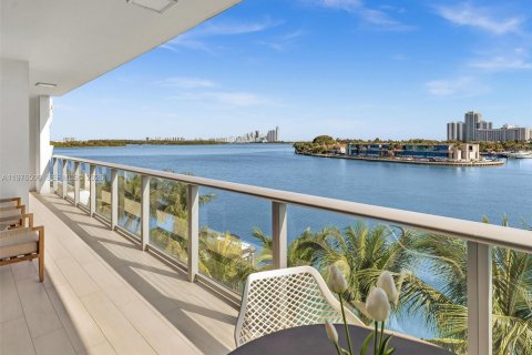 Купить кондоминиум в Бей-Харбор-Айлендс, Флорида 4 спальни, 179.21м2, № 2041494 - фото 2