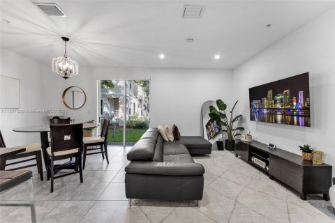 Condominio en venta en Homestead, Florida, 3 dormitorios, 106.93 m2 № 1847716 - foto 3
