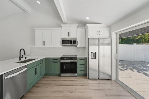 Townhouse in Tampa, Florida 2 bedrooms, 86.21 sq.m. № 2391008 - photo 7