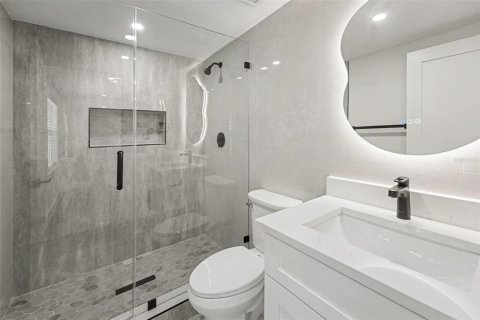 Townhouse in Tampa, Florida 2 bedrooms, 86.21 sq.m. № 2391008 - photo 10