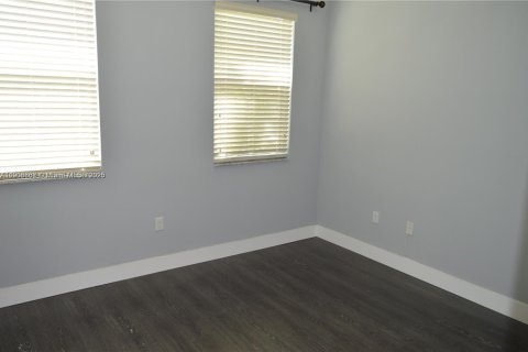 Снять в аренду таунхаус в Дейви, Флорида 3 спальни, 161.09м2, № 1963191 - фото 21