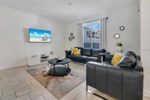 Touwnhouse à vendre à Davenport, Floride: 4 chambres, 177.81 m2 № 2380888 - photo 9