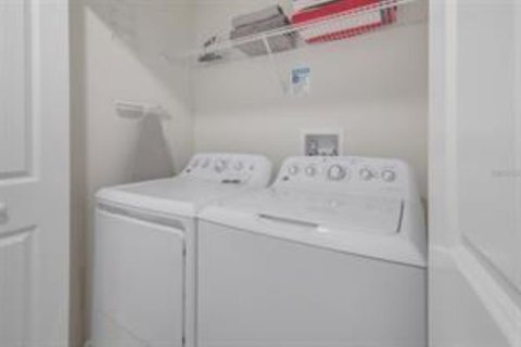 Touwnhouse à vendre à Davenport, Floride: 4 chambres, 177.81 m2 № 2380888 - photo 14