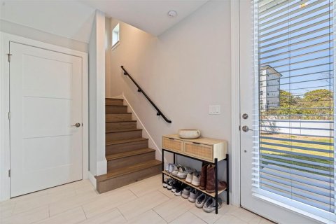 Touwnhouse à vendre à Tampa, Floride: 3 chambres, 197.97 m2 № 2142314 - photo 9