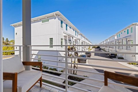 Touwnhouse à vendre à Tampa, Floride: 3 chambres, 197.97 m2 № 2142314 - photo 25