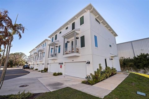Touwnhouse à vendre à Tampa, Floride: 3 chambres, 197.97 m2 № 2142314 - photo 2