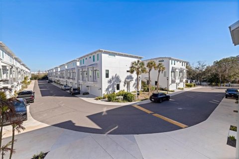 Touwnhouse à vendre à Tampa, Floride: 3 chambres, 197.97 m2 № 2142314 - photo 26