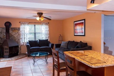 House in Saint Petersburg, Florida 5 bedrooms, 255.76 sq.m. № 1913505 - photo 29