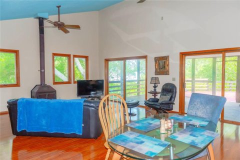 House in Saint Petersburg, Florida 5 bedrooms, 255.76 sq.m. № 1913505 - photo 14