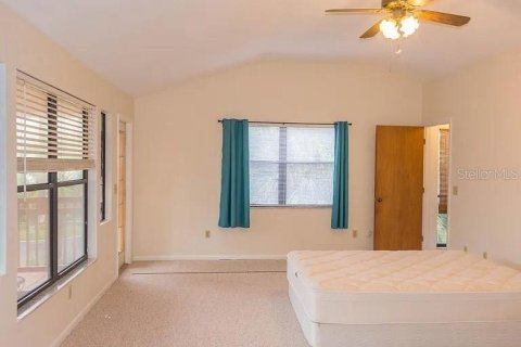 House in Saint Petersburg, Florida 5 bedrooms, 255.76 sq.m. № 1913505 - photo 19