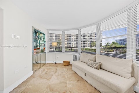Condominio en alquiler en Miami Beach, Florida, 2 dormitorios, 97.27 m2 № 2152689 - foto 5