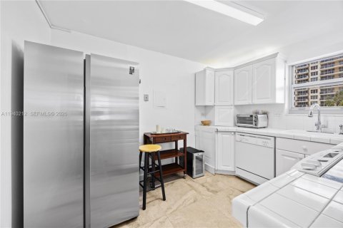 Condominio en alquiler en Miami Beach, Florida, 2 dormitorios, 97.27 m2 № 2152689 - foto 9
