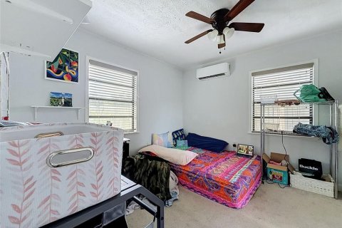 House in Pinellas Park, Florida 2 bedrooms, 62.43 sq.m. № 2236881 - photo 21