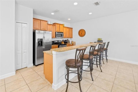 Touwnhouse à vendre à Kissimmee, Floride: 4 chambres, 176.7 m2 № 2424227 - photo 11