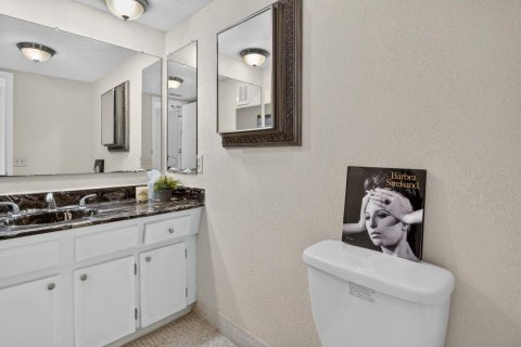 Купить кондоминиум в Лодердейл-Лейкс, Флорида 5 комнат, 96.99м2, № 2181059 - фото 24