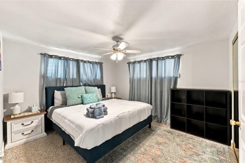 Villa ou maison à louer à Largo, Floride: 2 chambres, 84.45 m2 № 2431754 - photo 9
