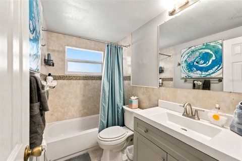 Villa ou maison à louer à Largo, Floride: 2 chambres, 84.45 m2 № 2431754 - photo 10