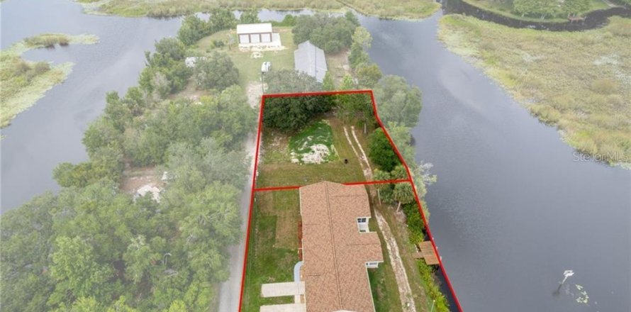 House in Hernando, Florida 4 bedrooms, 151.62 sq.m. № 1866390
