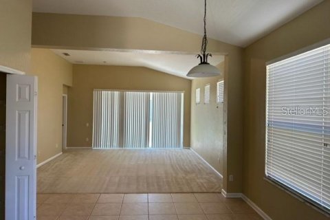 Villa ou maison à louer à Kissimmee, Floride: 4 chambres, 204.57 m2 № 2425834 - photo 2