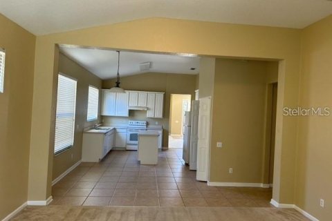 Villa ou maison à louer à Kissimmee, Floride: 4 chambres, 204.57 m2 № 2425834 - photo 3