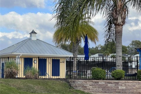 House in Lady Lake, Florida 3 bedrooms, 176.33 sq.m. № 1588637 - photo 5