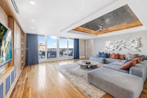 Condominio en venta en Coral Gables, Florida, 5 dormitorios, 946.67 m2 № 2063169 - foto 23