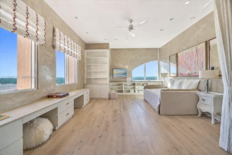 Condominio en venta en Coral Gables, Florida, 5 dormitorios, 946.67 m2 № 2063169 - foto 20