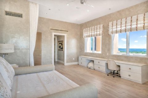 Condominio en venta en Coral Gables, Florida, 5 dormitorios, 946.67 m2 № 2063169 - foto 21