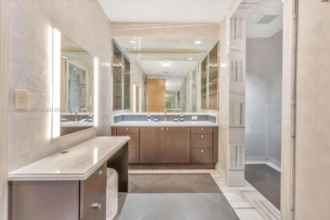 Condominio en venta en Coral Gables, Florida, 5 dormitorios, 946.67 m2 № 2063169 - foto 22