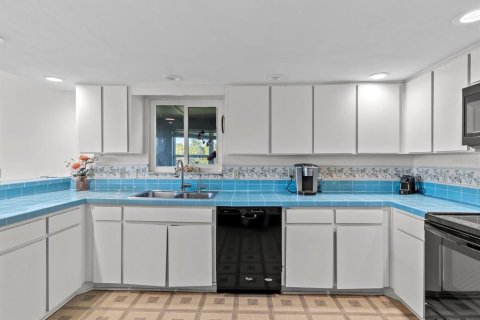 Casa en venta en Tarpon Springs, Florida, 3 dormitorios, 195.09 m2 № 1515538 - foto 18
