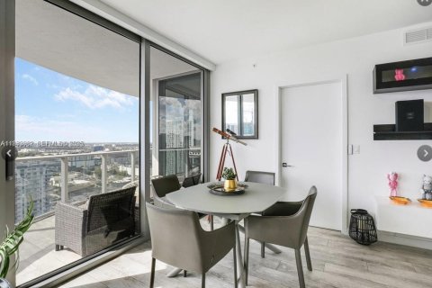 Condominio en alquiler en Miami, Florida, 2 dormitorios, 108.79 m2 № 1992222 - foto 7