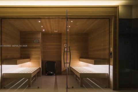 Condominio en alquiler en Miami, Florida, 2 dormitorios, 108.79 m2 № 1992222 - foto 29