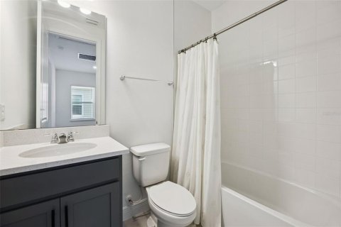 Townhouse in Winter Garden, Florida 3 bedrooms, 152.73 sq.m. № 2239163 - photo 27