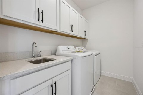 Townhouse in Winter Garden, Florida 3 bedrooms, 152.73 sq.m. № 2239163 - photo 17