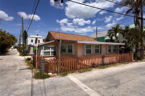 Casa en Treasure Island, Florida 2 dormitorios, 78.78 m2 № 2132354
