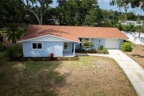 Villa ou maison à louer à Sarasota, Floride: 2 chambres, 133.22 m2 № 2196996 - photo 30