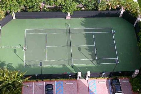 Apartamento en alquiler en Miami, Florida, 2 dormitorios, 104.05 m2 № 1992879 - foto 19