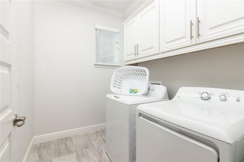 Casa en venta en Four Corners, Florida, 14 dormitorios, 603.4 m2 № 1244405 - foto 29