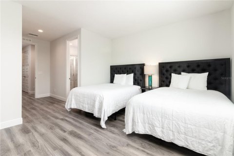 Casa en venta en Four Corners, Florida, 14 dormitorios, 603.4 m2 № 1244405 - foto 5