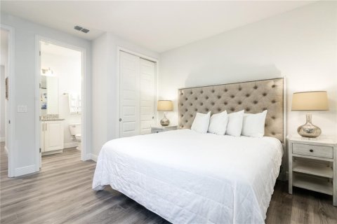 Casa en venta en Four Corners, Florida, 14 dormitorios, 603.4 m2 № 1244405 - foto 14