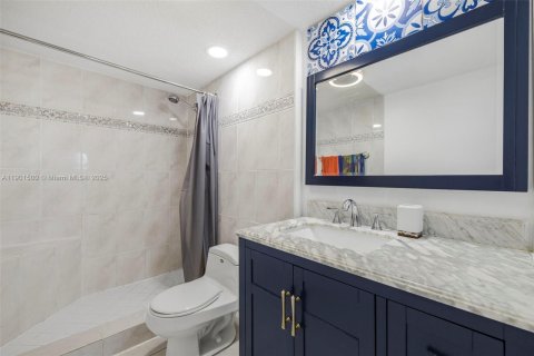Copropriété à vendre à Sunny Isles Beach, Floride: 2 chambres, 90.12 m2 № 1951562 - photo 25