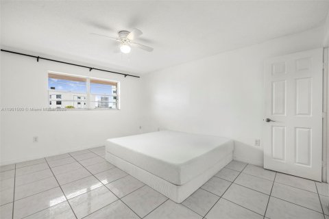Copropriété à vendre à Sunny Isles Beach, Floride: 2 chambres, 90.12 m2 № 1951562 - photo 22