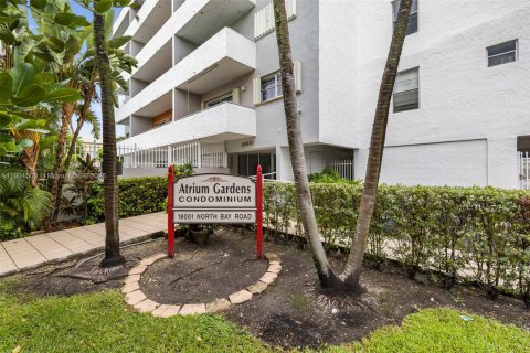 Copropriété à vendre à Sunny Isles Beach, Floride: 2 chambres, 90.12 m2 № 1951562 - photo 4