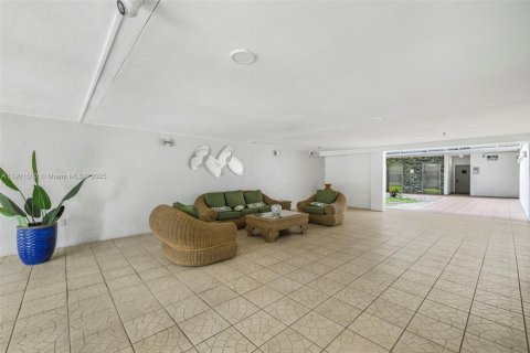 Copropriété à vendre à Sunny Isles Beach, Floride: 2 chambres, 90.12 m2 № 1951562 - photo 5