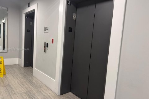 Copropriété à vendre à Hollywood, Floride: 3 chambres, 141.4 m2 № 2008644 - photo 2