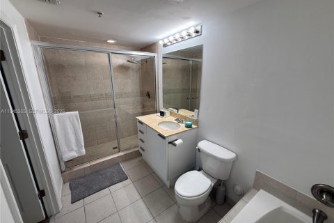 Copropriété à vendre à Hollywood, Floride: 3 chambres, 141.4 m2 № 2008644 - photo 25