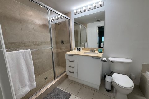 Copropriété à vendre à Hollywood, Floride: 3 chambres, 141.4 m2 № 2008644 - photo 27