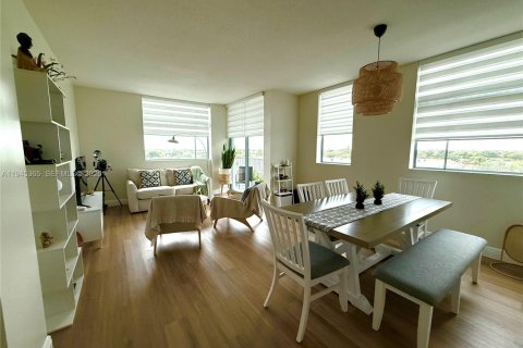 Copropriété à vendre à Hollywood, Floride: 3 chambres, 141.4 m2 № 2008644 - photo 5