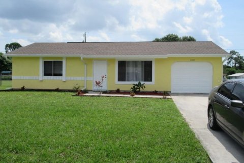 Villa ou maison à louer à Port Charlotte, Floride: 2 chambres, 83.61 m2 № 1751971 - photo 1