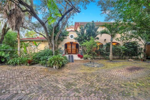 Casa en Miami, Florida 6 dormitorios, 317.45 m2 № 2000390